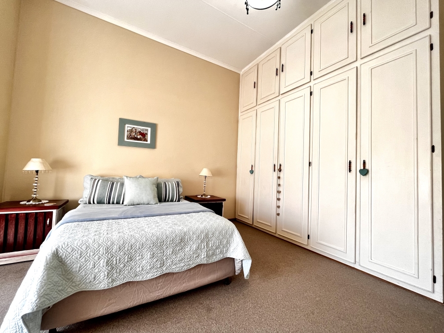4 Bedroom Property for Sale in Van Der Hoff Park North West